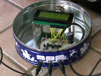 The rear of the cookie tin contains three 3.5mm stereo audio jacks: one for the servo, and one for each of the two temperature sensors.